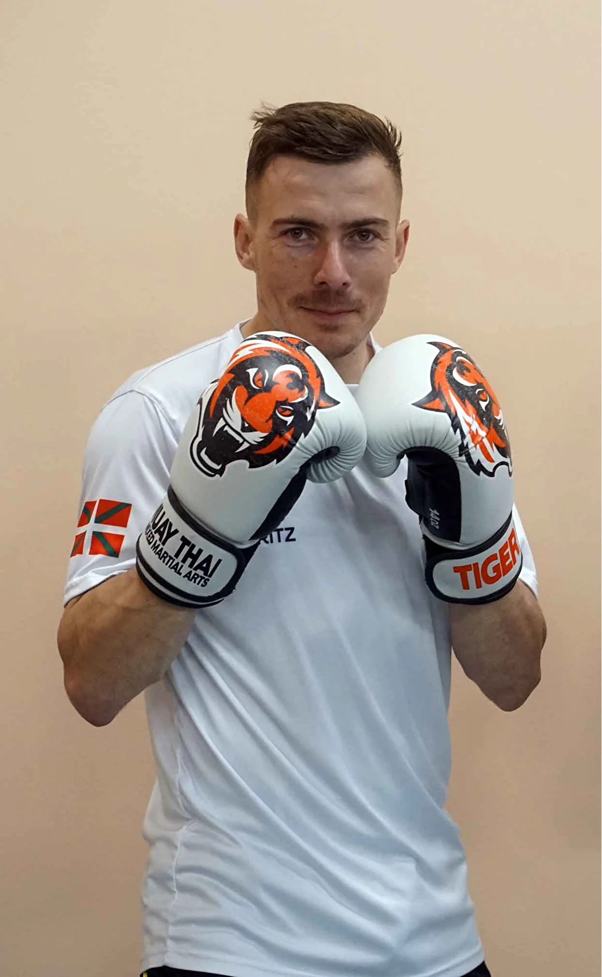 Dimitri coach Muay Thai Fight School Biarritz